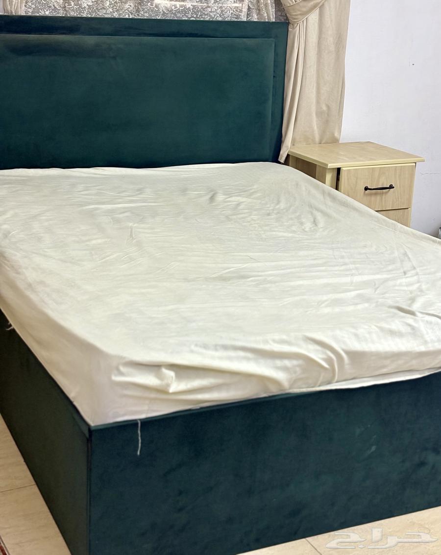 سرير مع 2 كومدينات64427489580802110