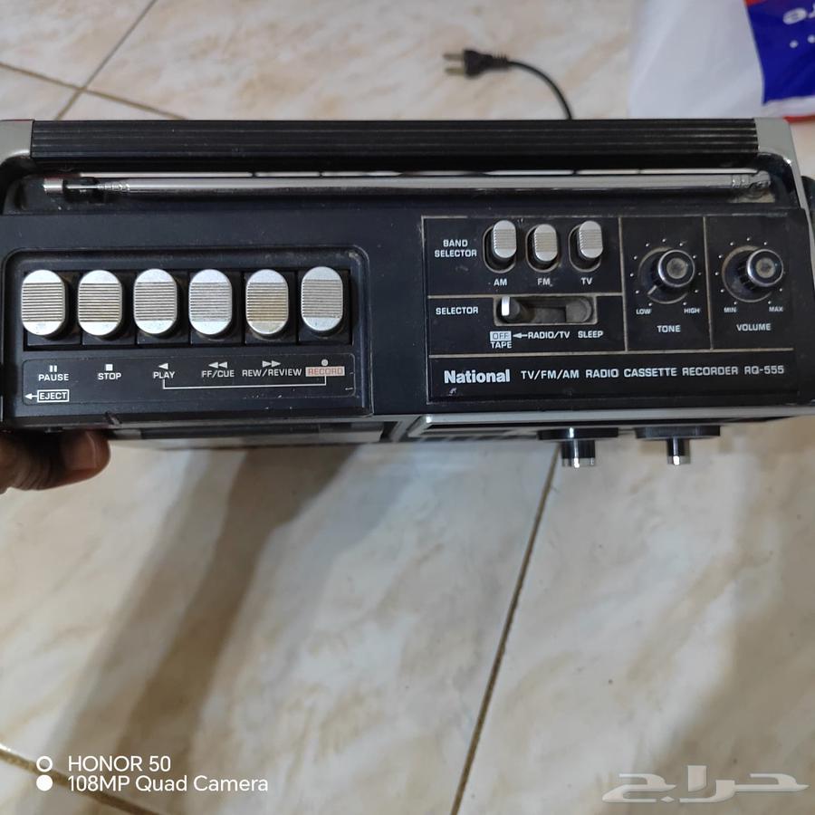 مسجل وراديو ناشونال اثري بعمر 50 سنة من عام 197564431142699010114
