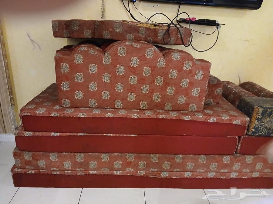 كنب ومساند للبيع 5064429170361090111