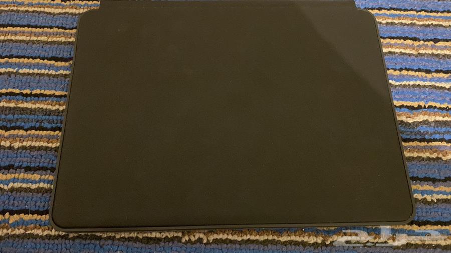 iPad keyboard in like-new condition64427717631363113