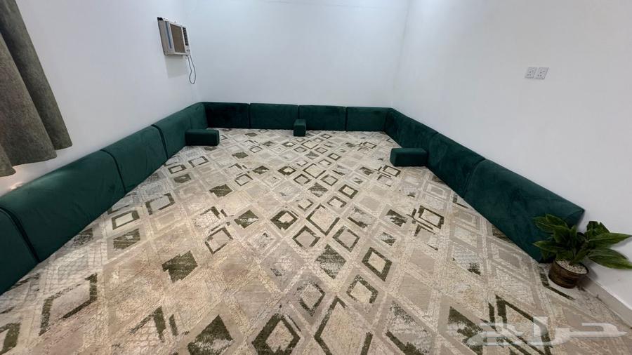 مساند للبيع مع الفرشة و ستارة64430191380737110