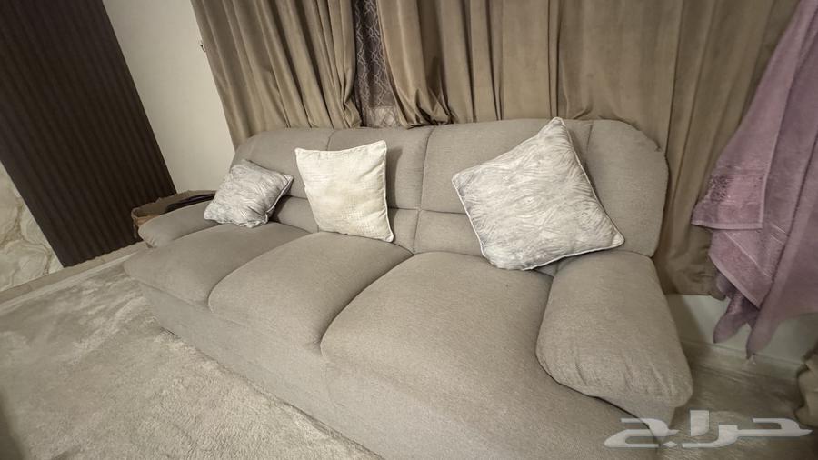 Sofa64426725458562112