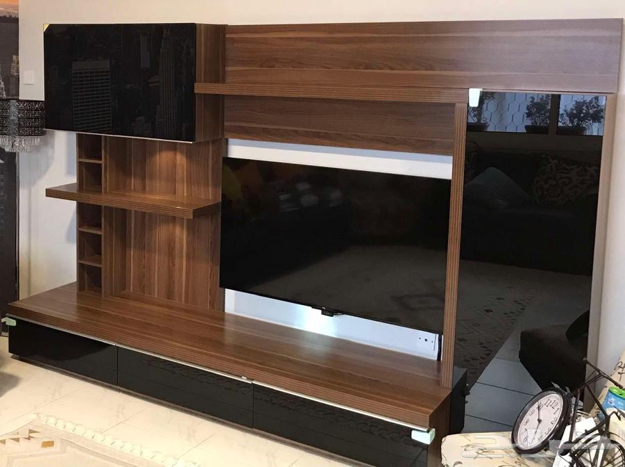 مكتبة للتلفزيون64429344122371111