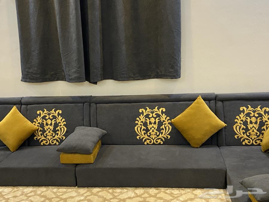 مجلس عربي وستارة وطاولتين زوايا على شكل مراية64427502788481112