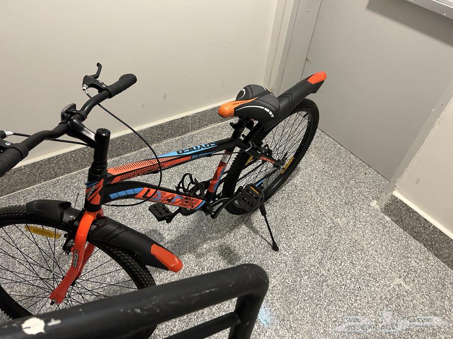 Bicycle for sale, reason is too big for my brothers64428201318401111