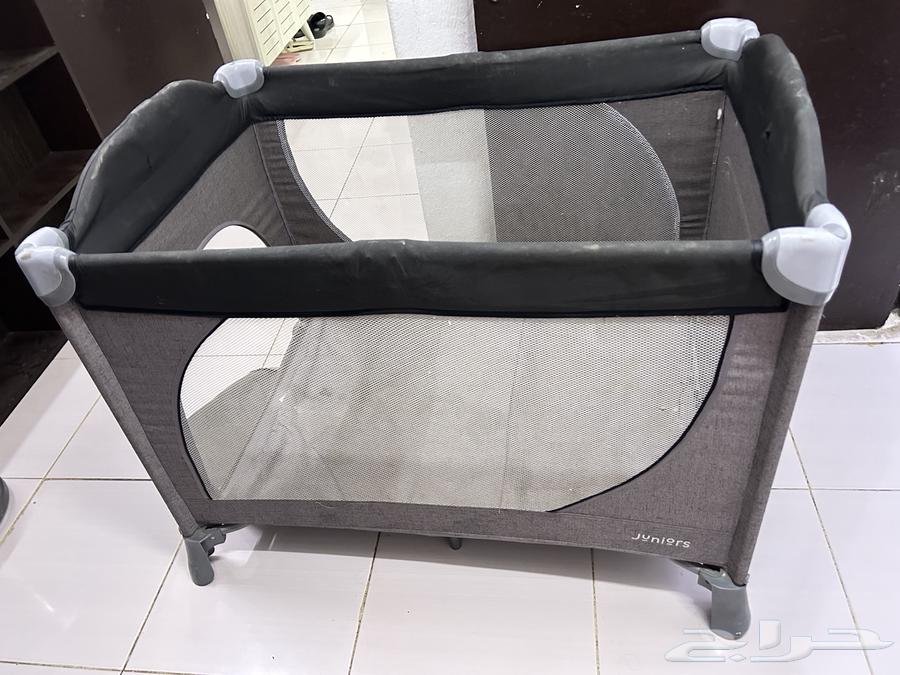 Junior's children's play area and Moses cradle64433337030658110