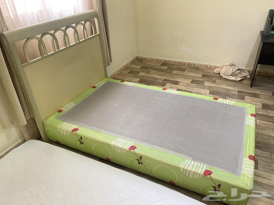 Double and a half bed, double and a half medical mattress, almost new with its sheet64429062636545113