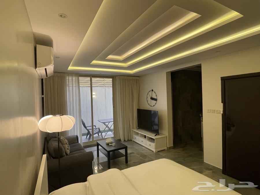 اثاث استديو كامل للبيع64429210529666112