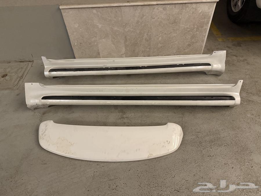 دعسات لاندكروزر مع الجناح نظيفه فيها بعض المخوش البسيطه64591298623107111