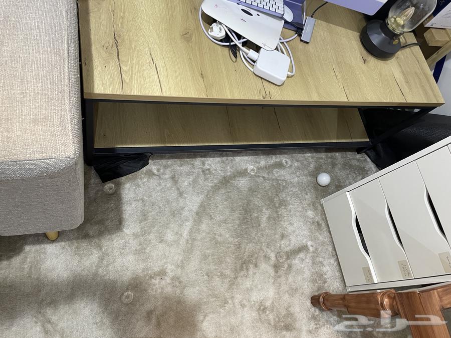 Very clean set (coffee table, TV table, cabinet)64427704297473111