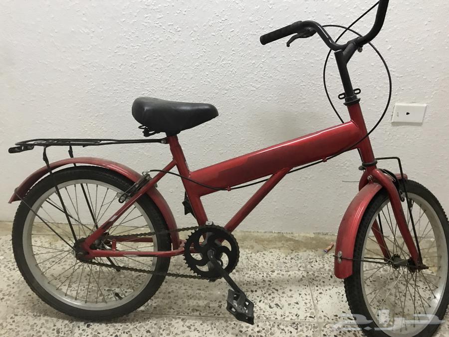 Red bike, the bike is good but the chain is broken64428160630529110