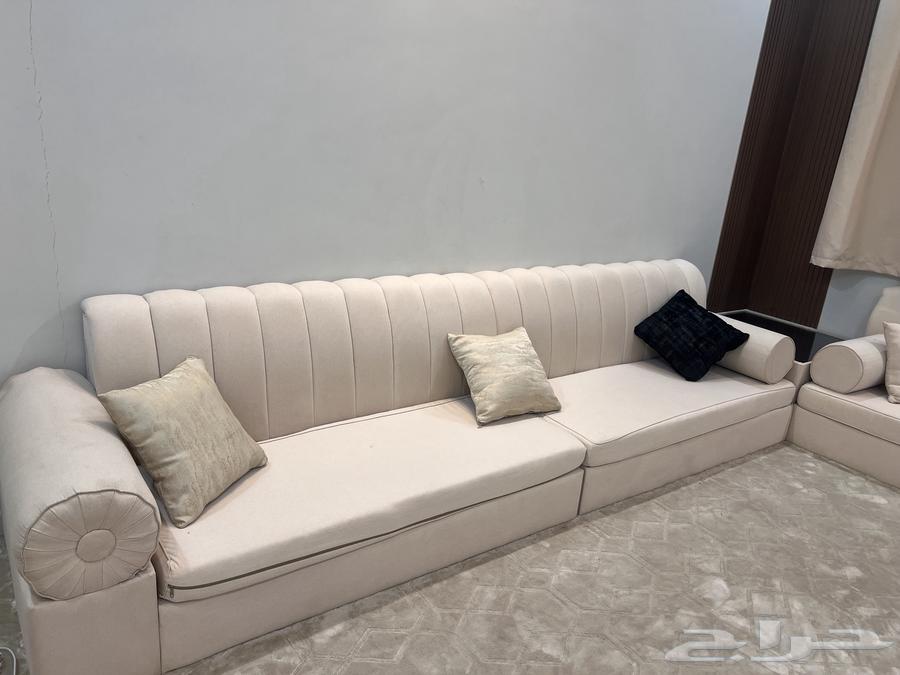 كنب ارضي وطاولة زجاج64429116474881114