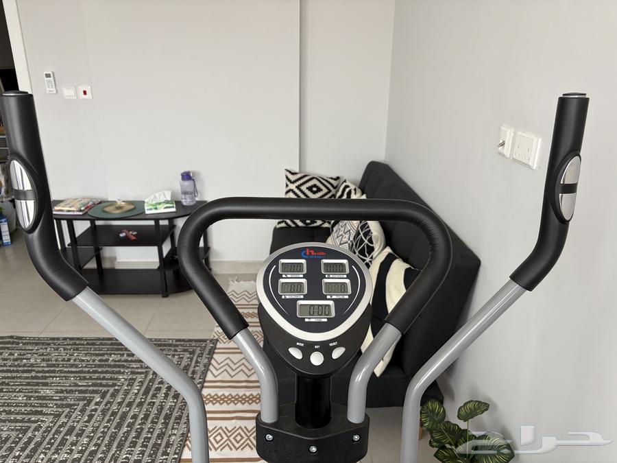 آلة رياضية الاوبتكال هلثكير  E8001-5T64430927488771113