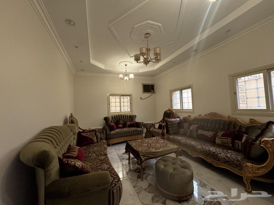 كنب طقمين للبيع64431264917506111