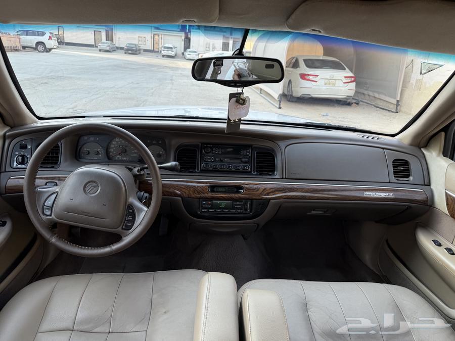 للبيع فورد جراند ماركيز 1999 م نظيف مع لوحة مميزه64590692153857112