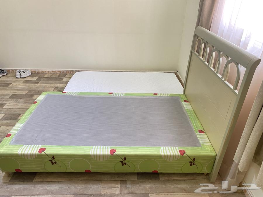 Double and a half bed, double and a half medical mattress, almost new with its sheet64429062636545112