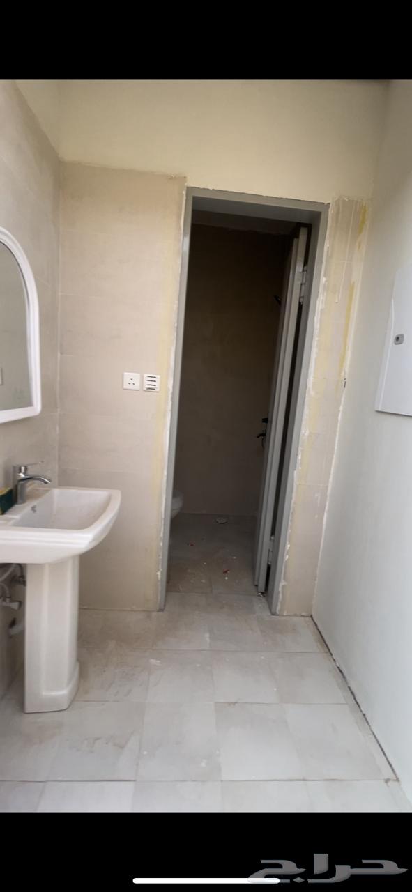 Bachelor's lounge for rent (Areeed)64142111125635112