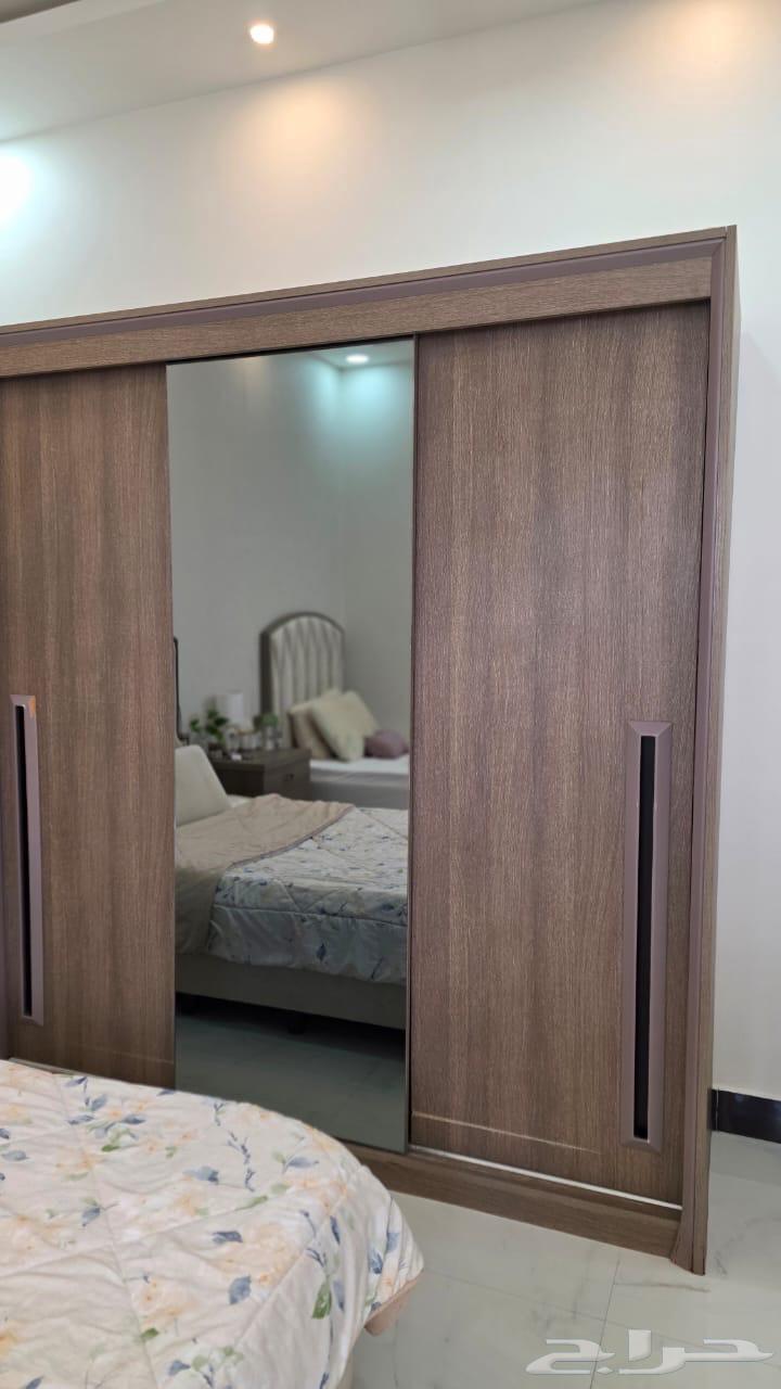 للبيع دولاب غرفة نوم تسريحة كومودينة64433390848131111