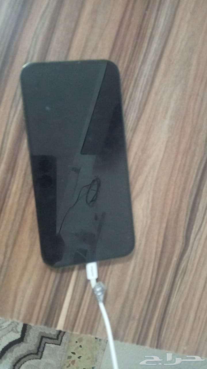 جوال ايفون 1364431726365698111