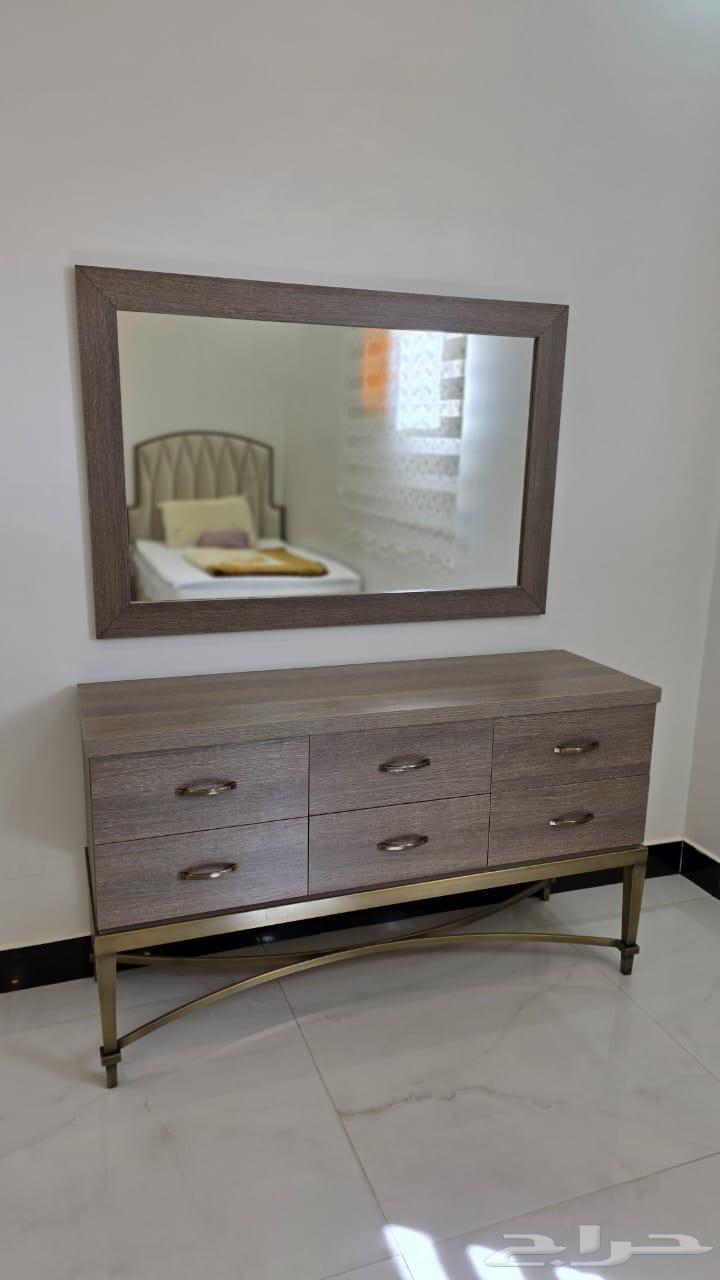 للبيع دولاب غرفة نوم تسريحة كومودينة64433390848131113