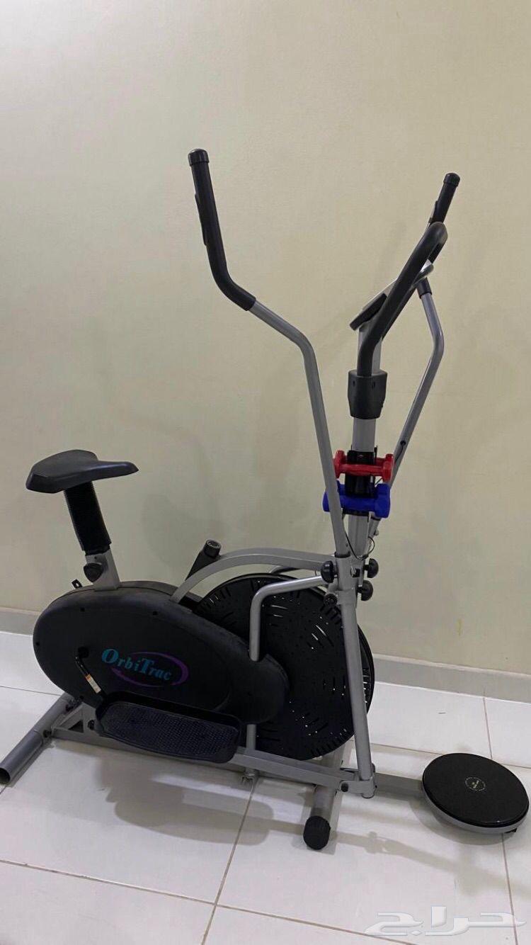 جهاز رياضي سير مع اربع اوزان حبتين كيلو وحبتين نص كيلو64430097679105110