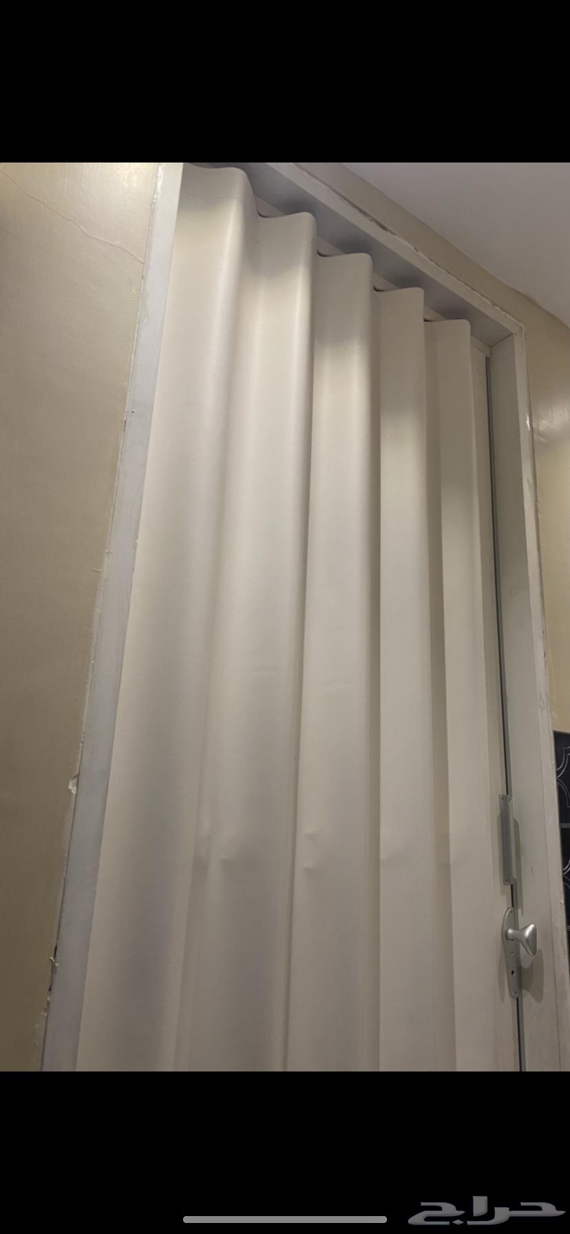 باب سحب جلد مع ايطار خشب سعر 300ريال64427277440899110