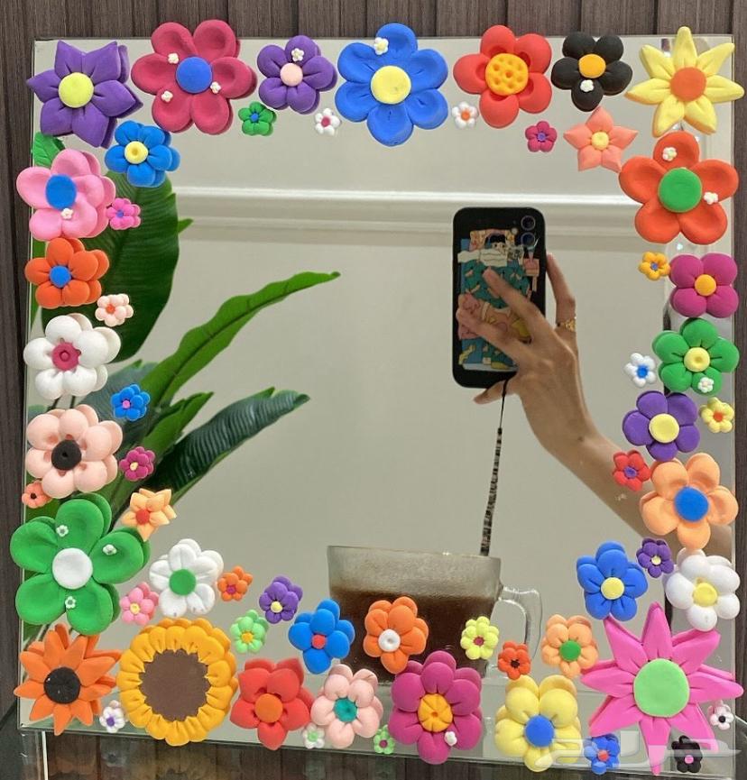 مرايا رسم يد64427183053315112