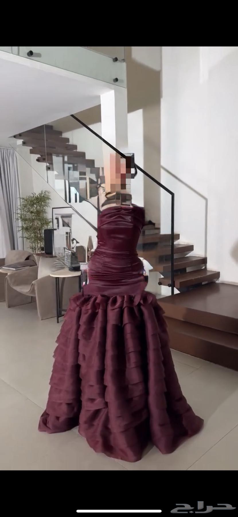 فستان للبيع لبسه واحد 25064433148067842110