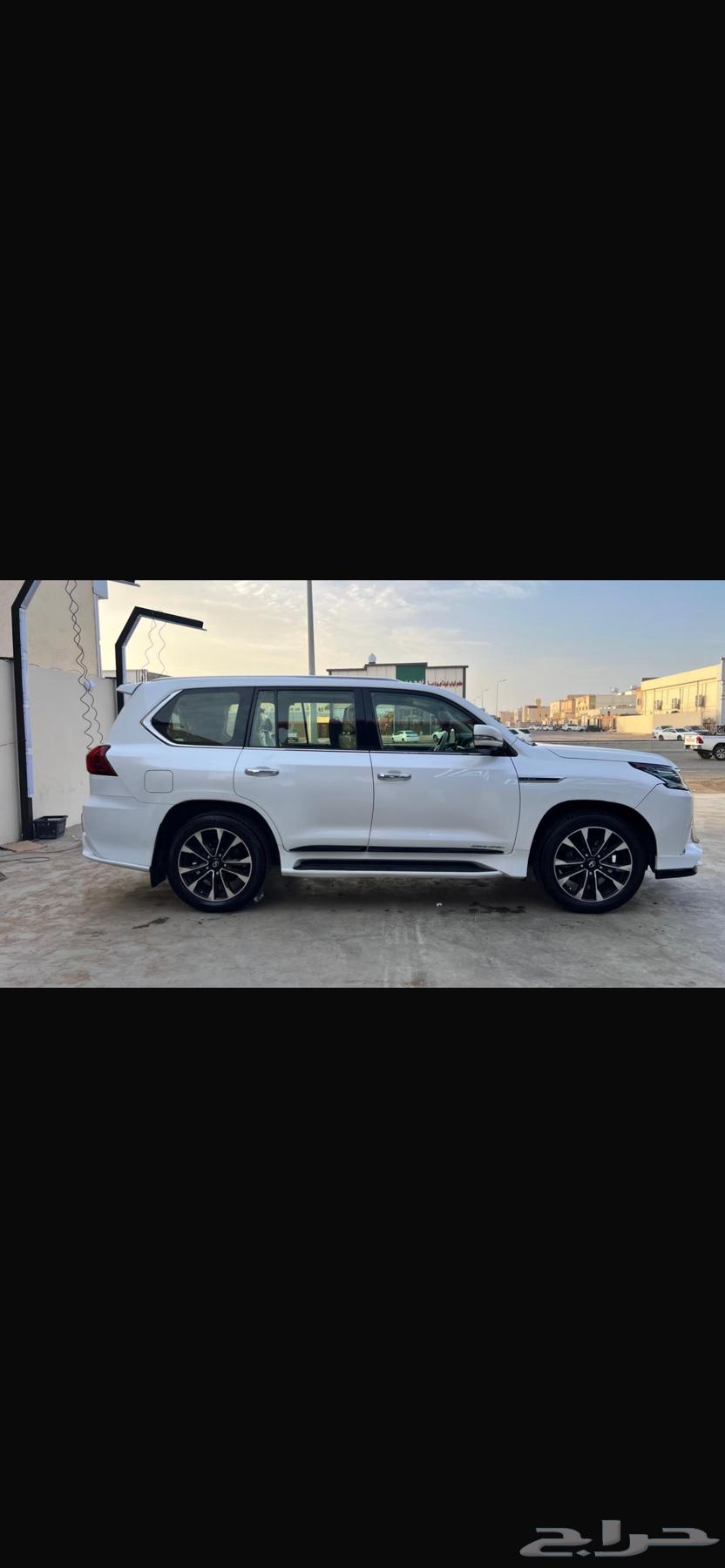 جيب لكزس 201664592117833987114