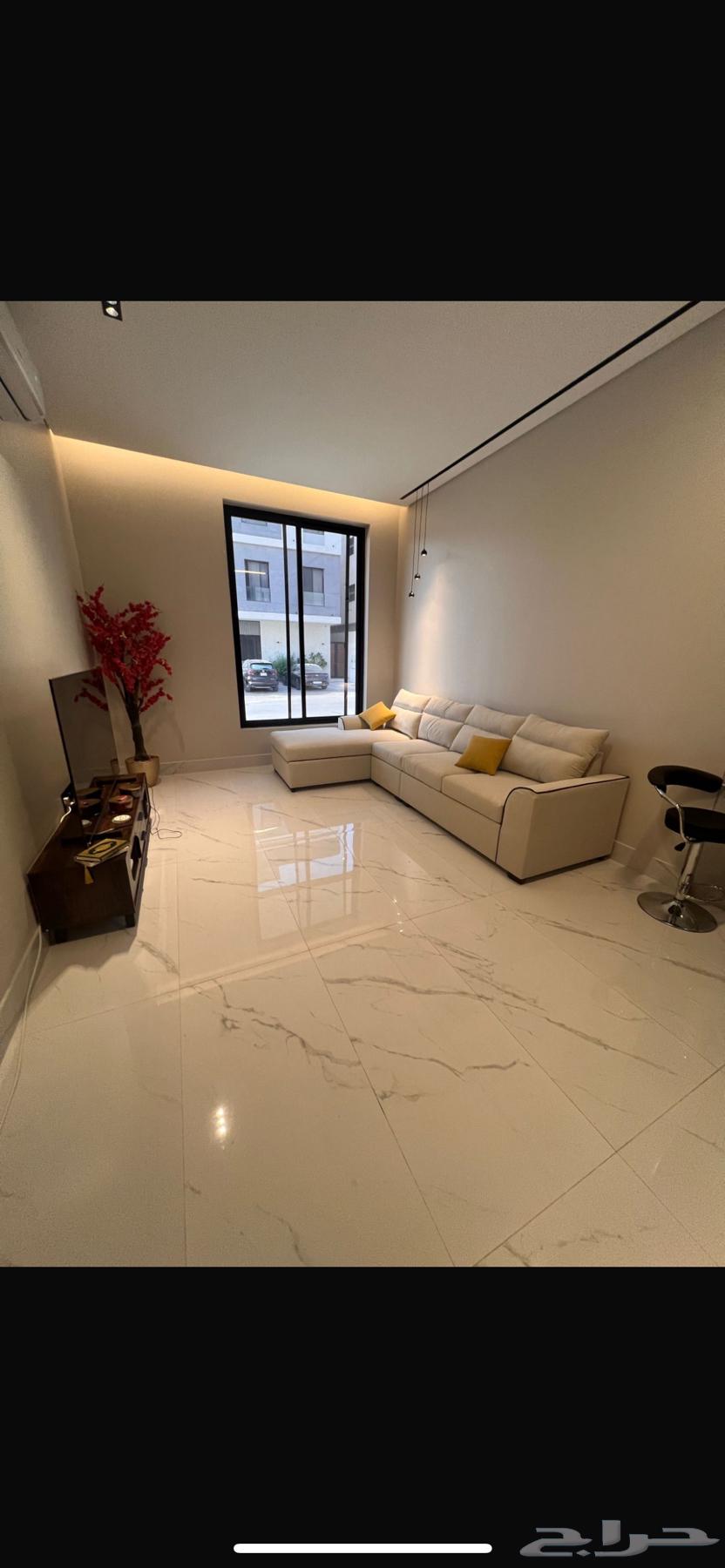 كنب كورنر بحالة جديدة من هوم سينتر64428322527619110