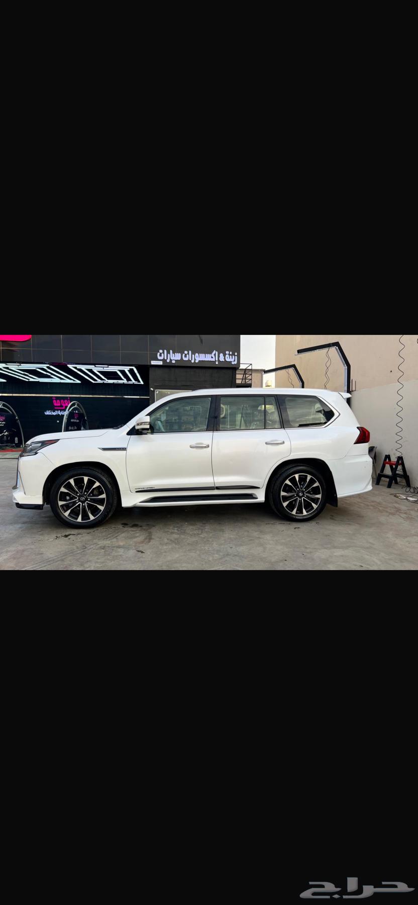 جيب لكزس 201664592117833987112