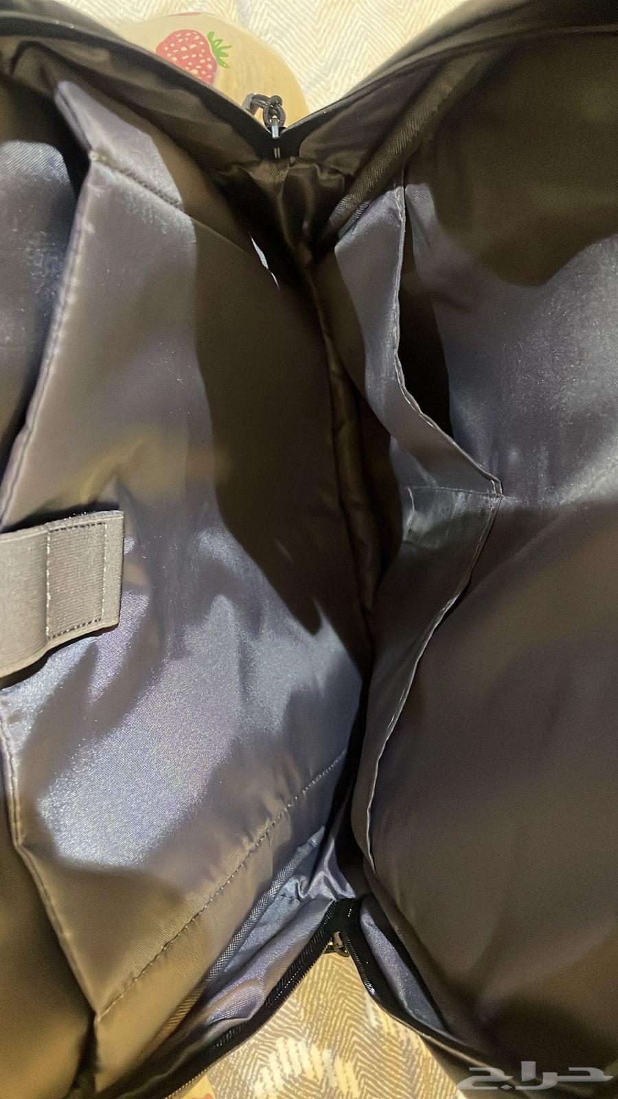 New backpack with documents64430286073858113