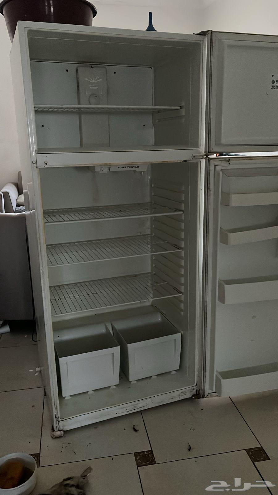 ثلاجه مستخدمه نضيفه64431129047169111