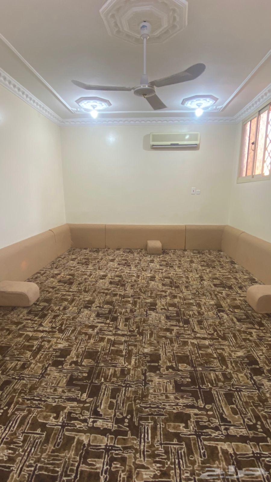 مخدات ارضي للبيع مع الفرشة والمركة64430110946433110