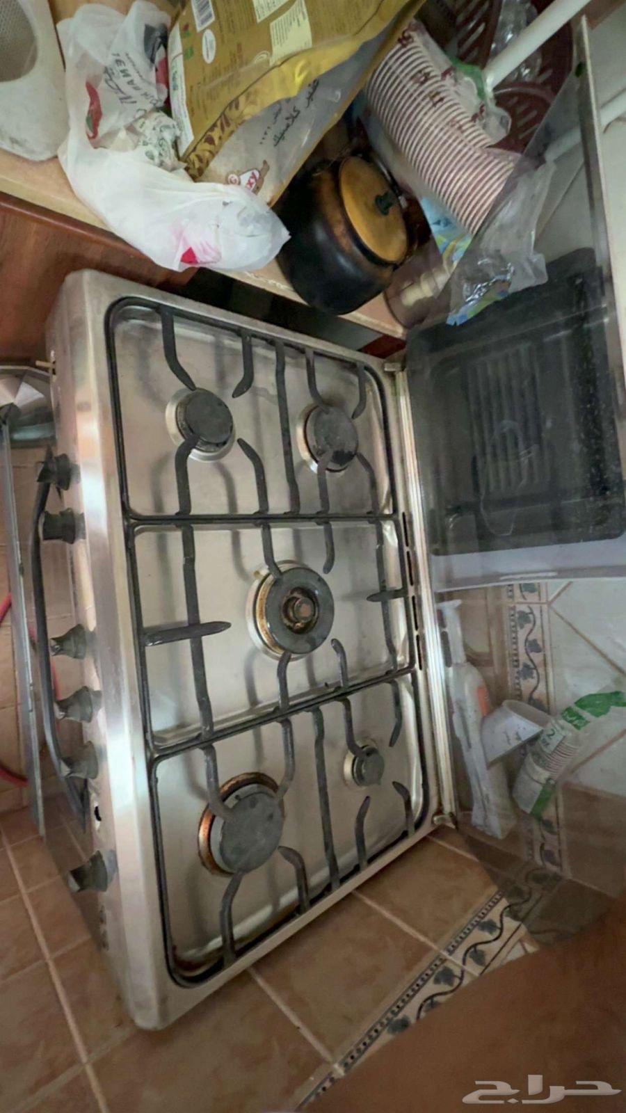 فرن للطعام سعره على السوم شغال وكل شي وكويس64430806107393111