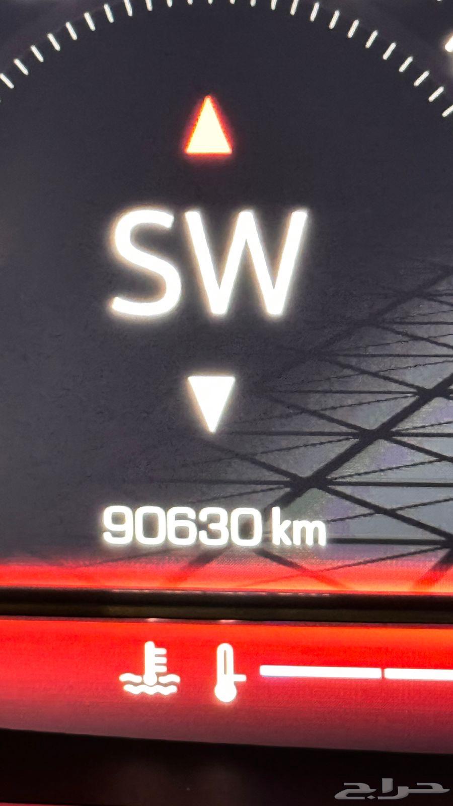 يوكن AT4 2023 اسود فل مكينة 6.264587999408129112