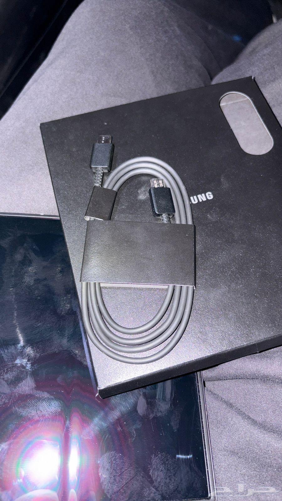 Apple watch   samsung z fold 664431318739969112