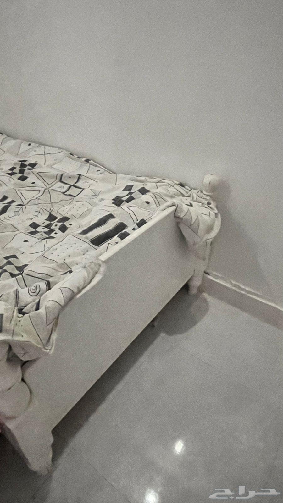 للبيع اثاث مستعمل64430341271041113