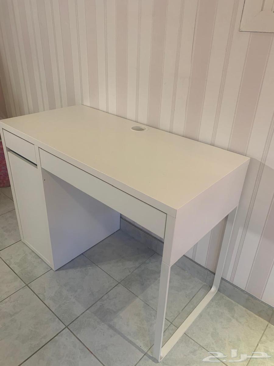 مكتب وتسريحه من ايكيا نظيفه64432264661890111