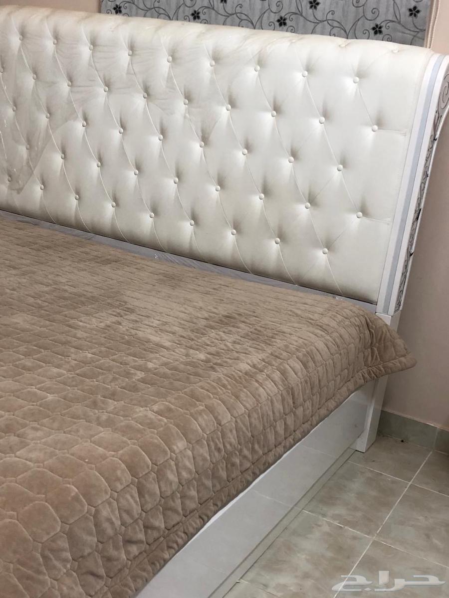 سرير للبيع64428550120834110