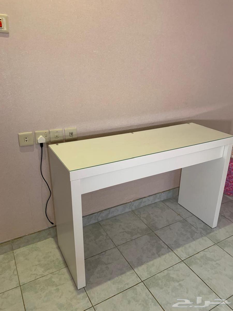 مكتب وتسريحه من ايكيا نظيفه64432264661890112