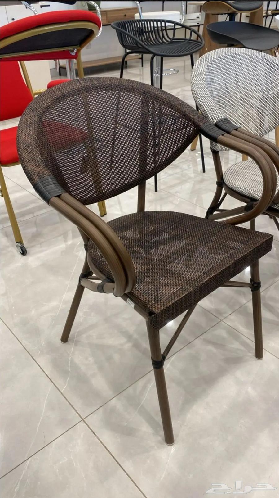 Chairs64433779967746110