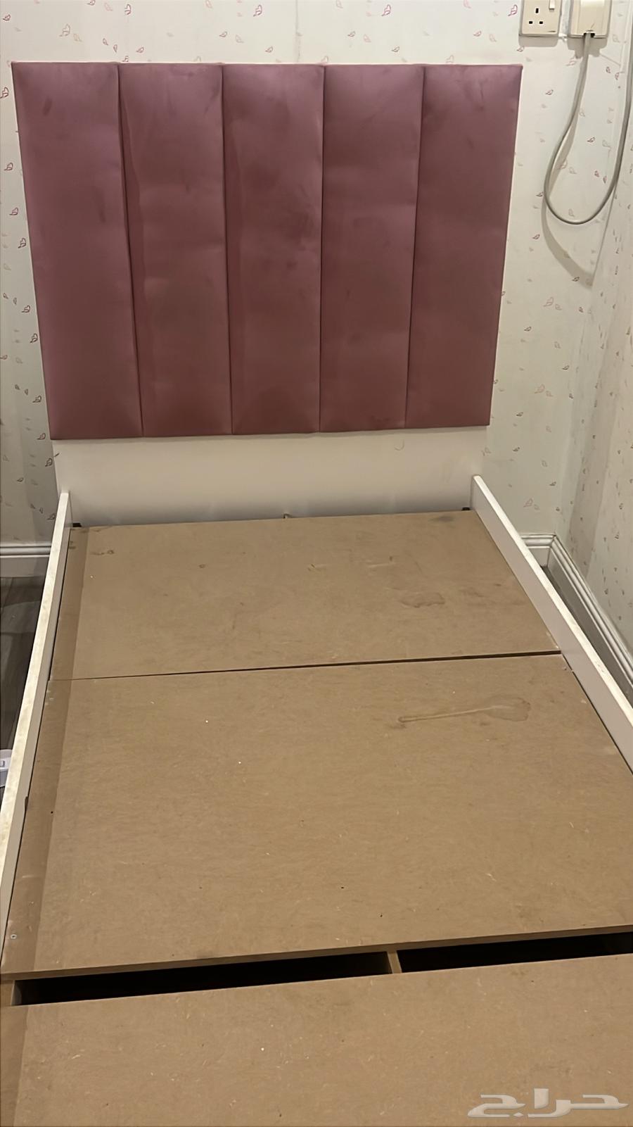 للبيع سرير مستعمل نظيف في حالة ممتازه64439856916353112