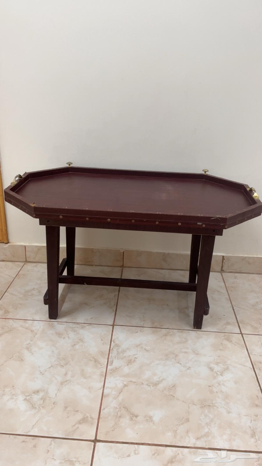 طاولة خدمه64436293179266110