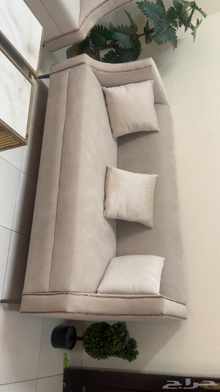 كنب ثلاث قطع جديد لم يستخدم64434999587330110