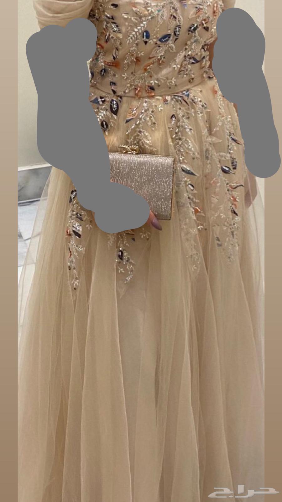 Two new dresses64434291997826112