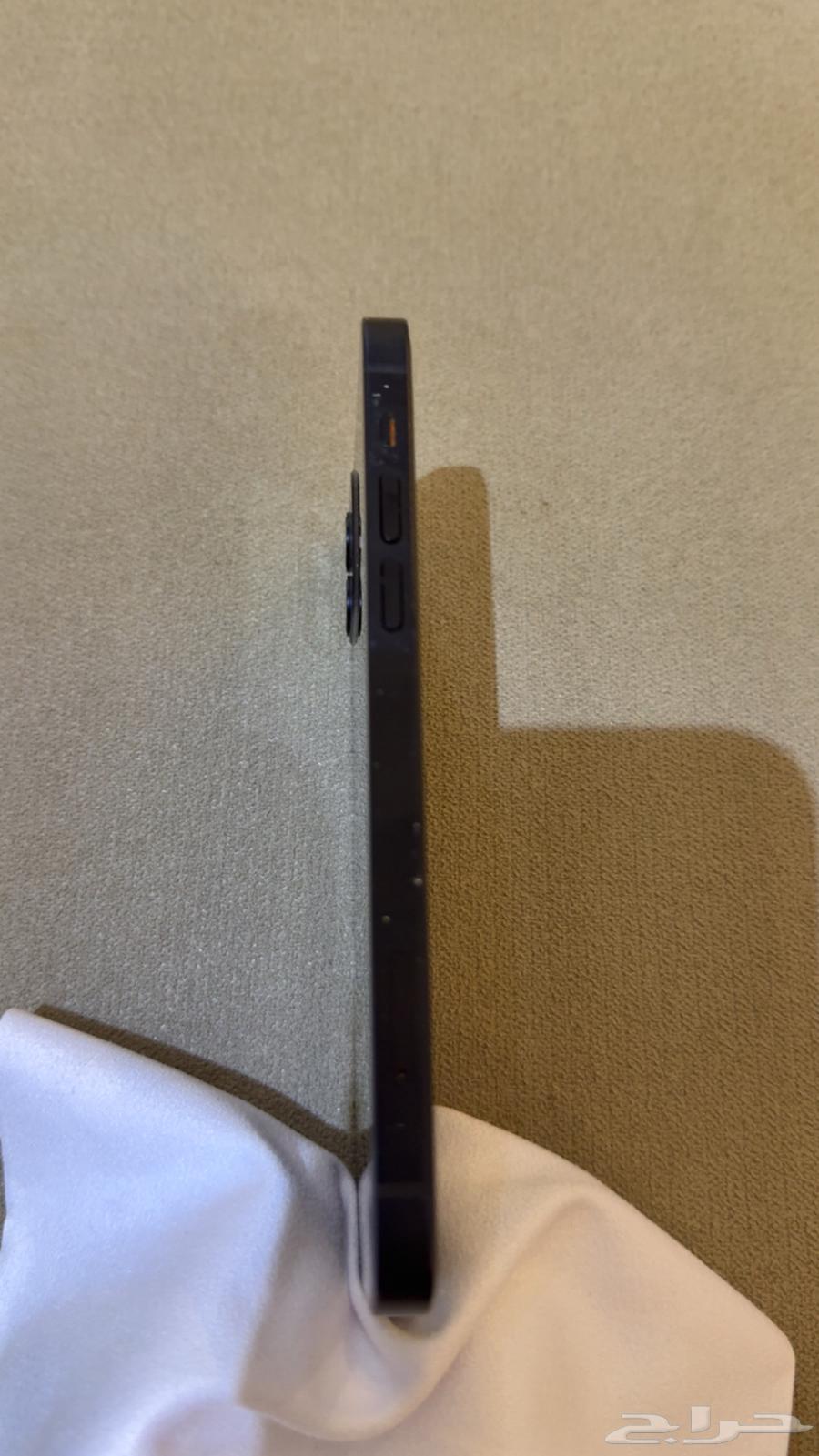 ايفون 12 أسود سعة 128 قيقا64440573927809113