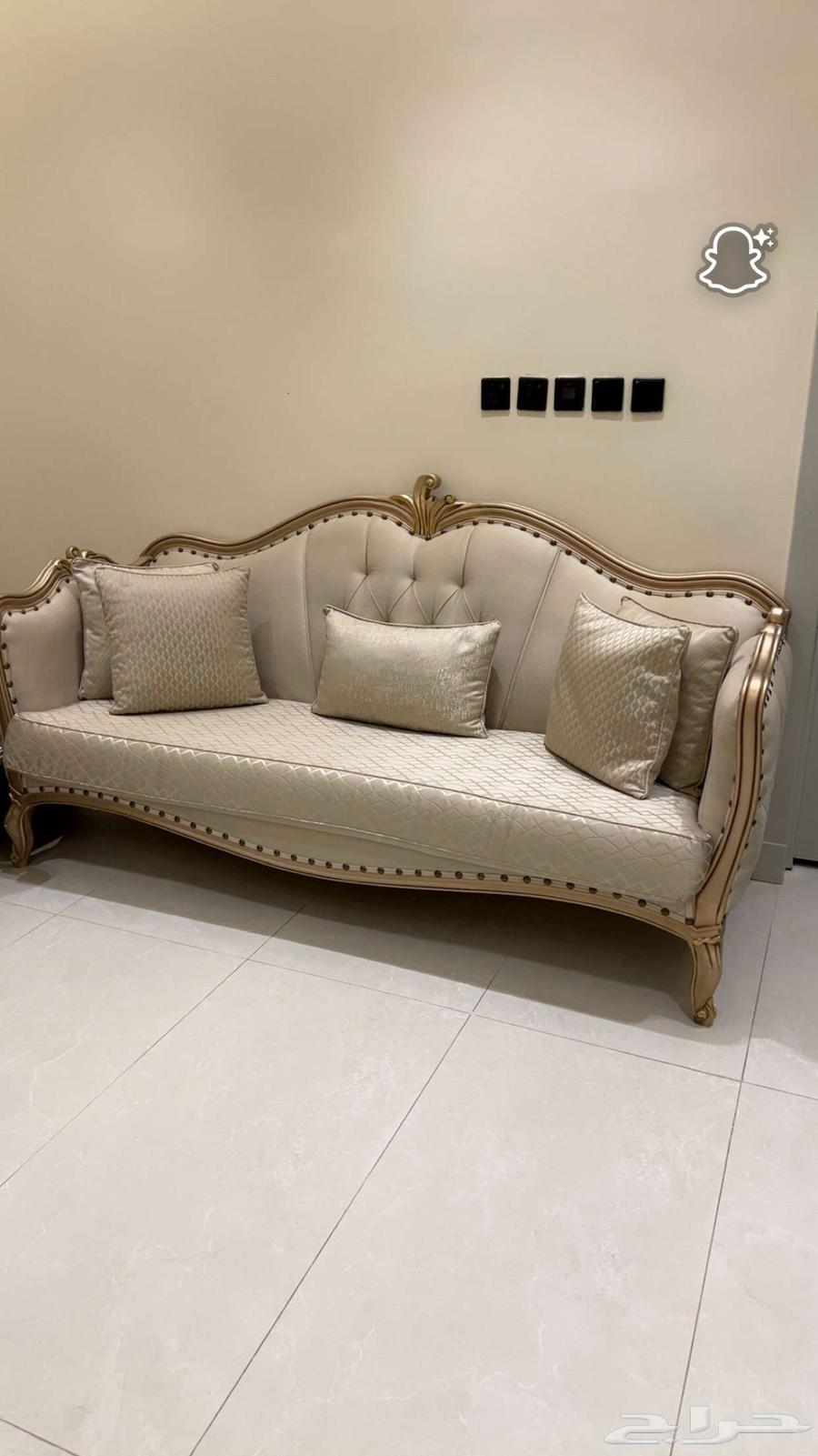 طاولات حي طريق64439226274177113