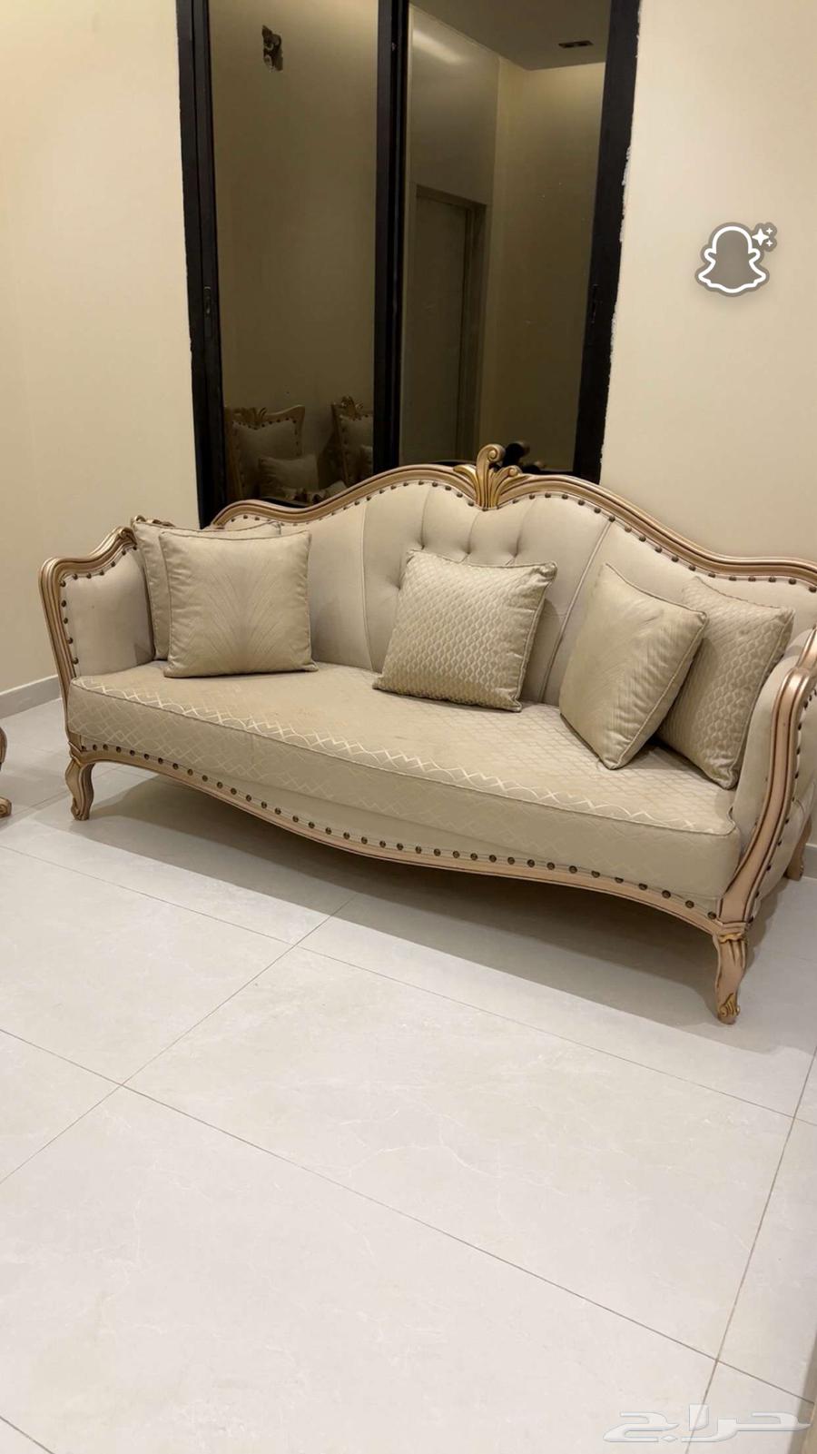 طاولات حي طريق64439226274177114