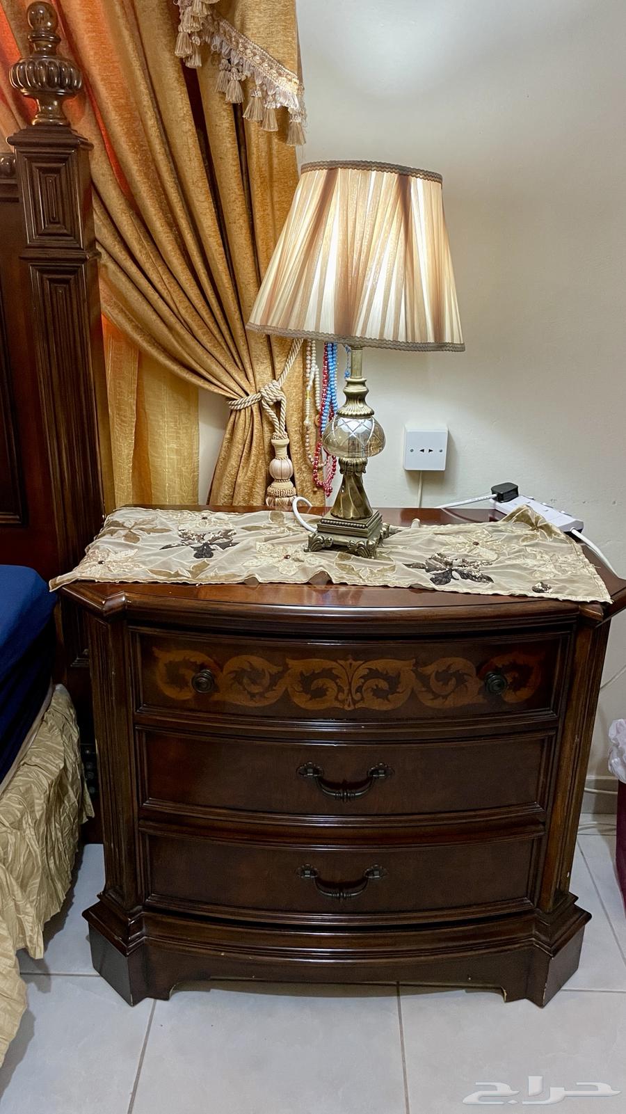 هابيتات غرفة نوم كلاسيكية خشب امريكي فاخرة64440752321794113